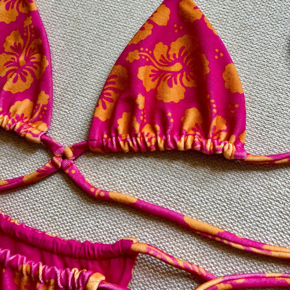 Frankie’s Bikinis size medium set - Picture 4 of 7